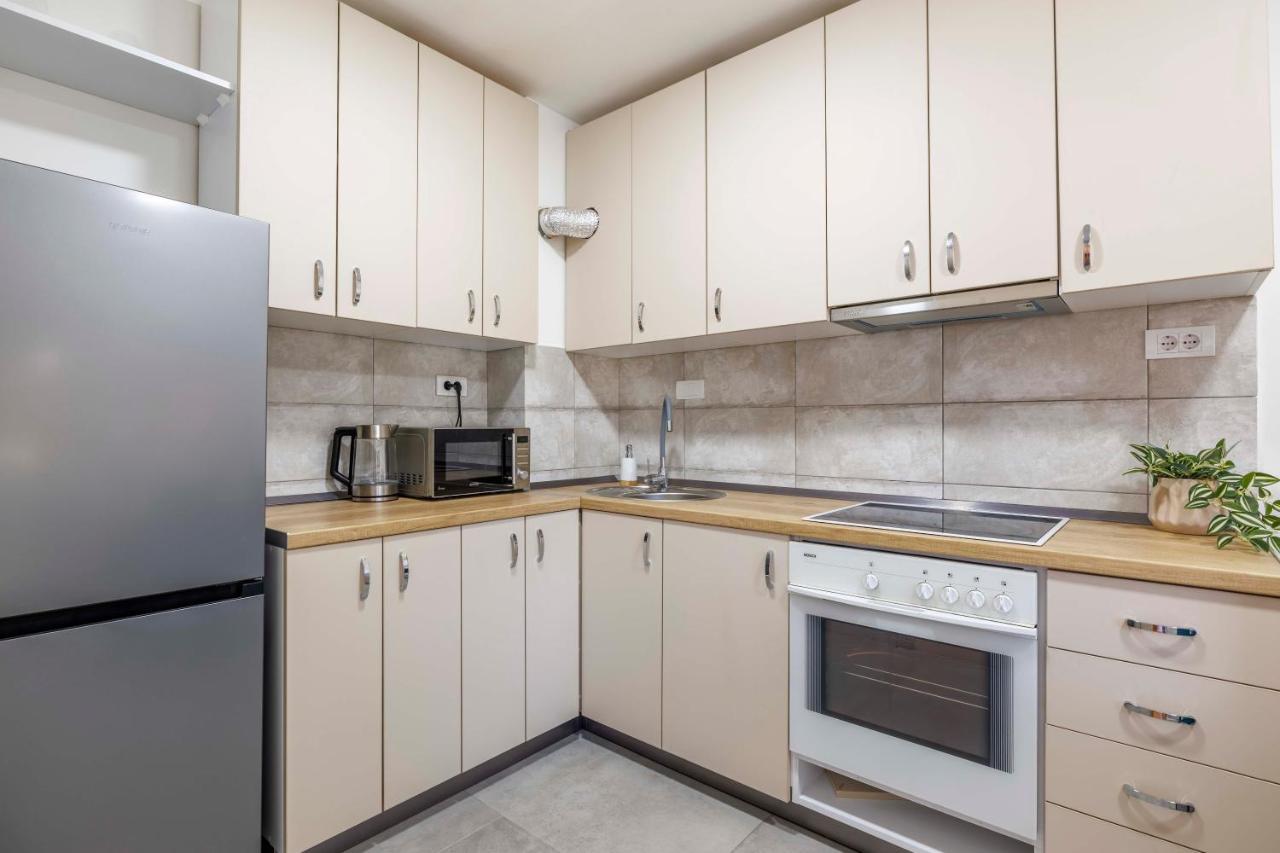 Sari City Center Apartment Новий Сад Екстер'єр фото